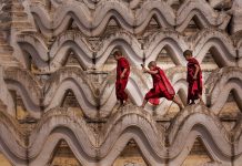 India: A Sacred Journey Along the Ganges