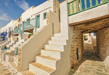 Folegandros: Where cliffs, silence, and restraint define the horizon